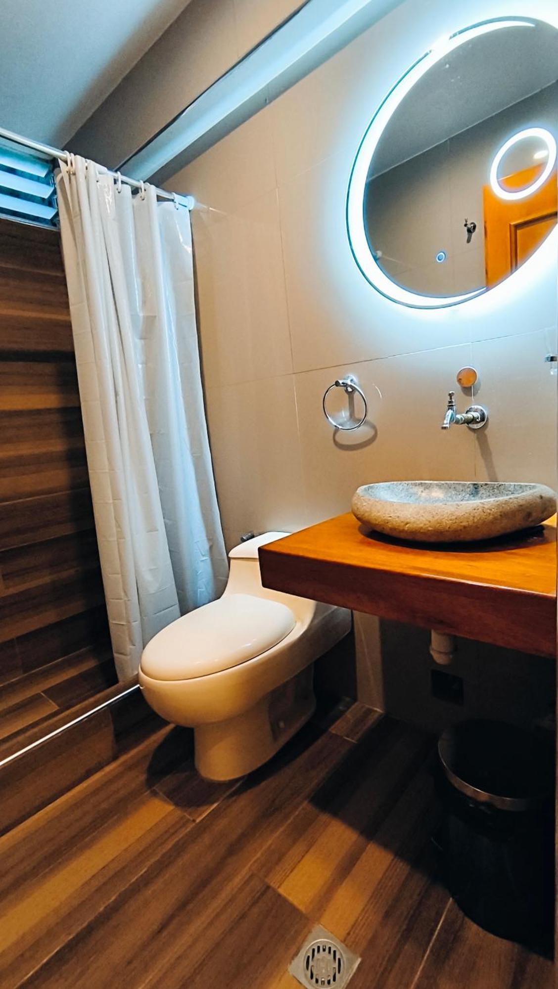 Laguna House Уарас Екстериор снимка